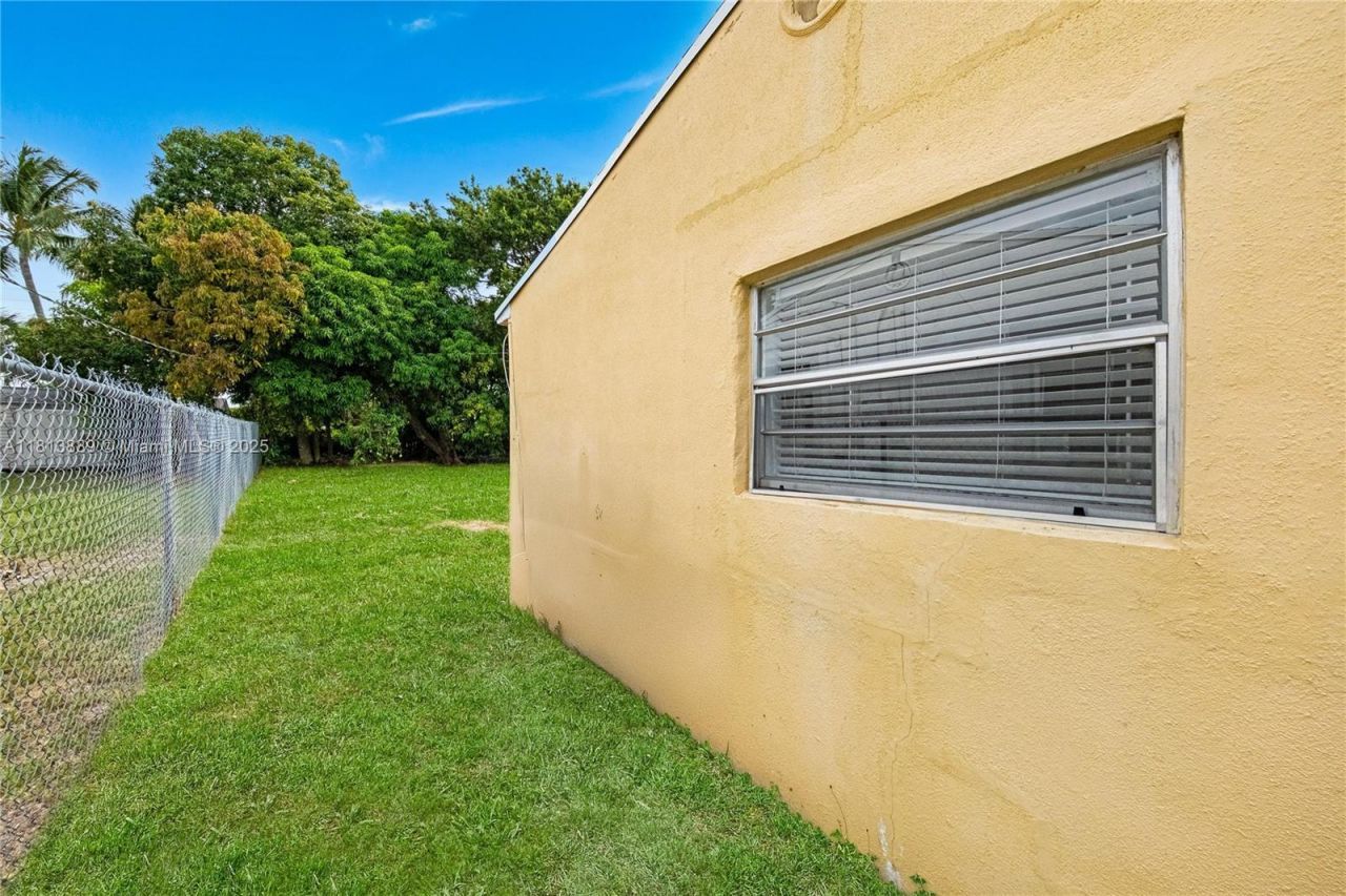 2431 Rodman St, Hollywood, FL 33020 Photo