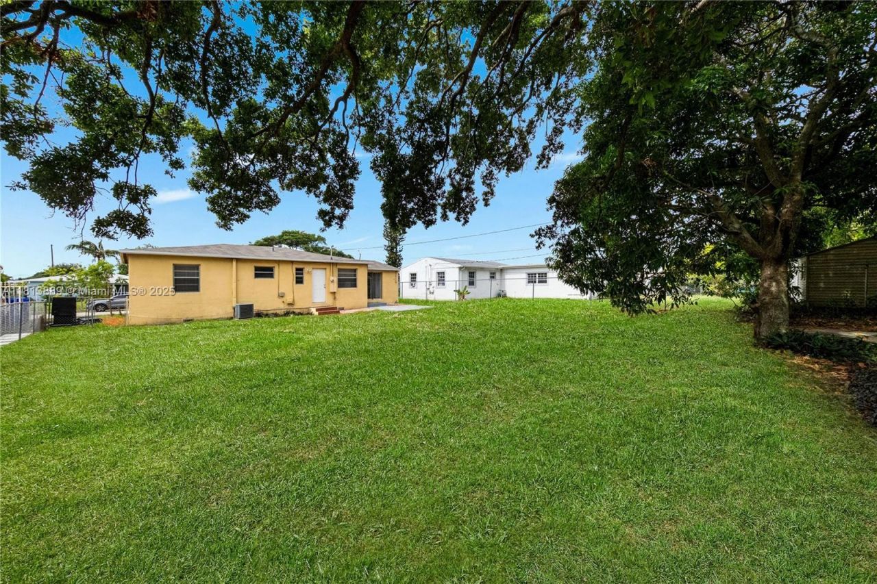 2431 Rodman St, Hollywood, FL 33020 Photo