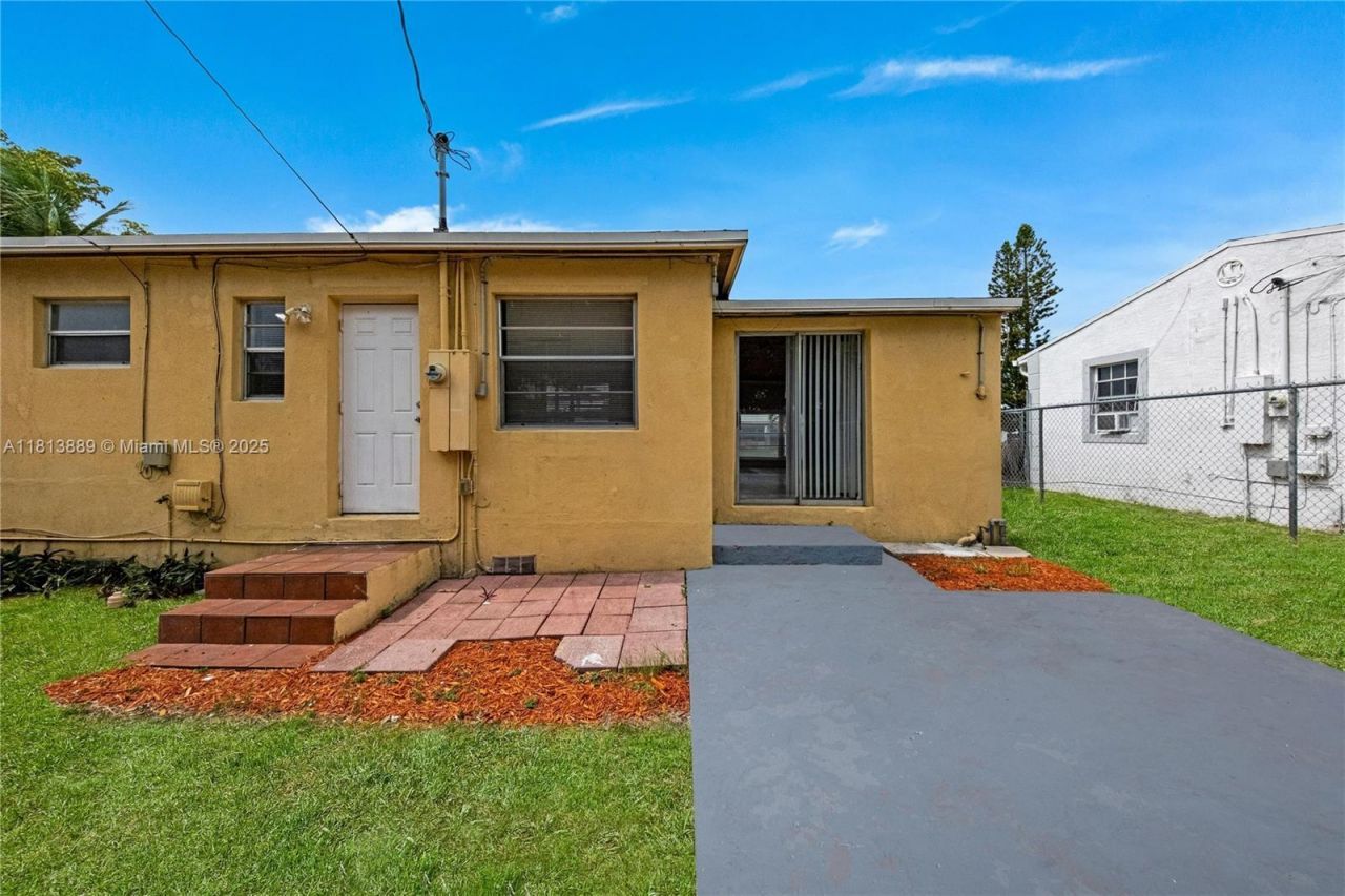 2431 Rodman St, Hollywood, FL 33020 Photo