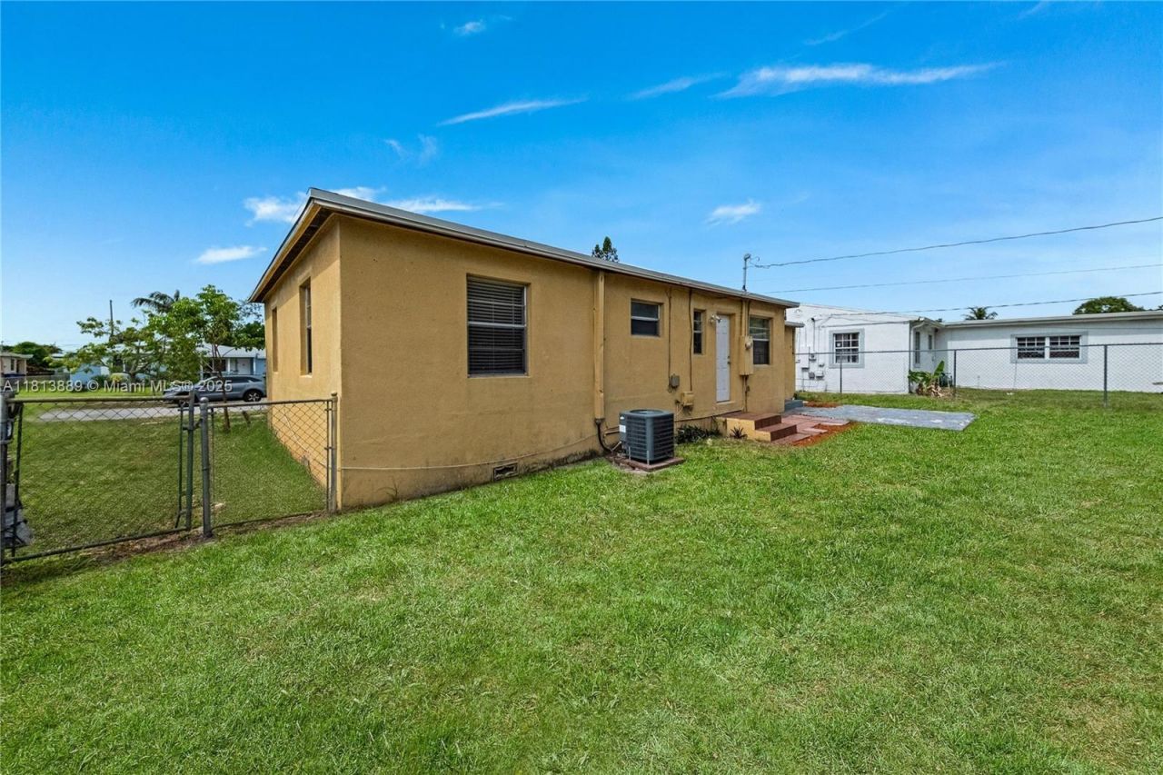 2431 Rodman St, Hollywood, FL 33020 Photo