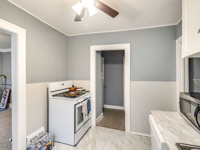 8304 Garfield Boulevard, Garfield Heights, OH 44125 Photo 11