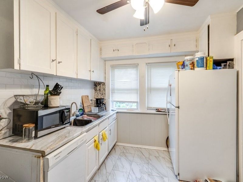 8304 Garfield Boulevard, Garfield Heights, OH 44125 Photo 9