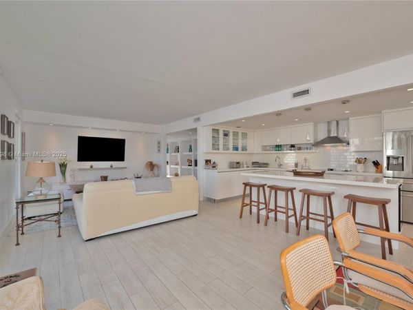 101 Crandon Blvd, Unit 480, Key Biscayne, FL 33149