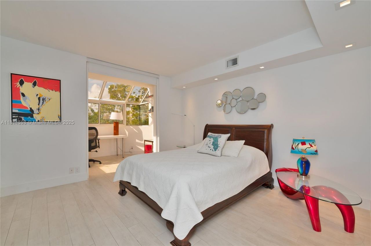 101 Crandon Blvd, Unit 480, Key Biscayne, FL 33149 Photo