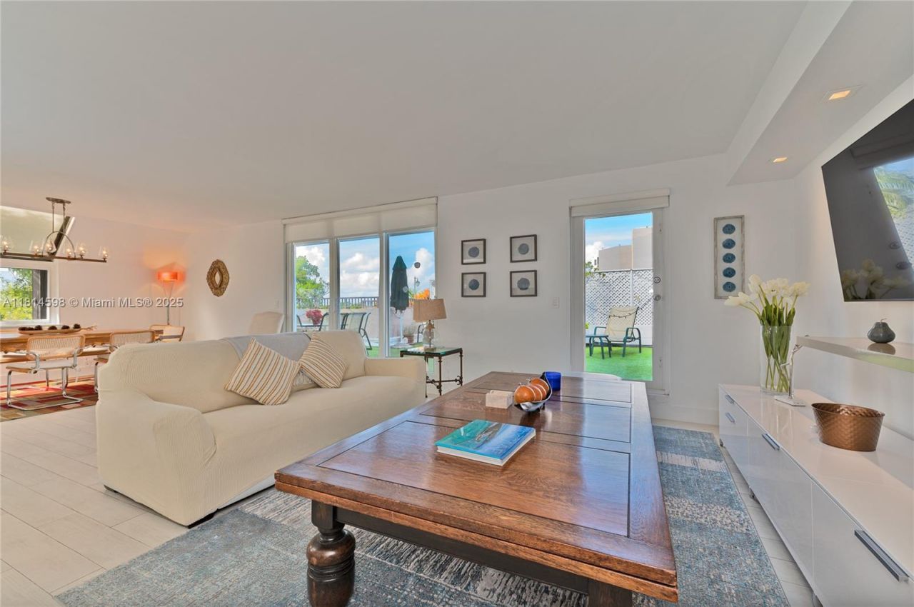 101 Crandon Blvd, Unit 480, Key Biscayne, FL 33149 Photo