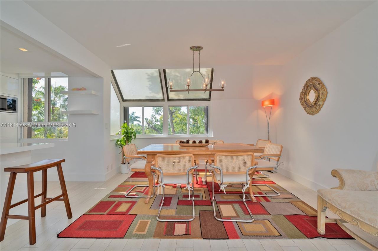 101 Crandon Blvd, Unit 480, Key Biscayne, FL 33149 Photo