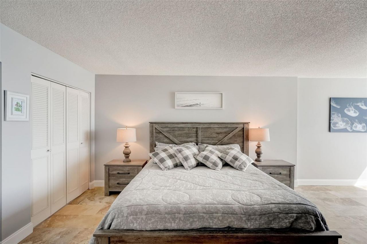 2425 Gulf Of Mexico Drive, Unit 14B, Longboat Key, FL 34228 Photo