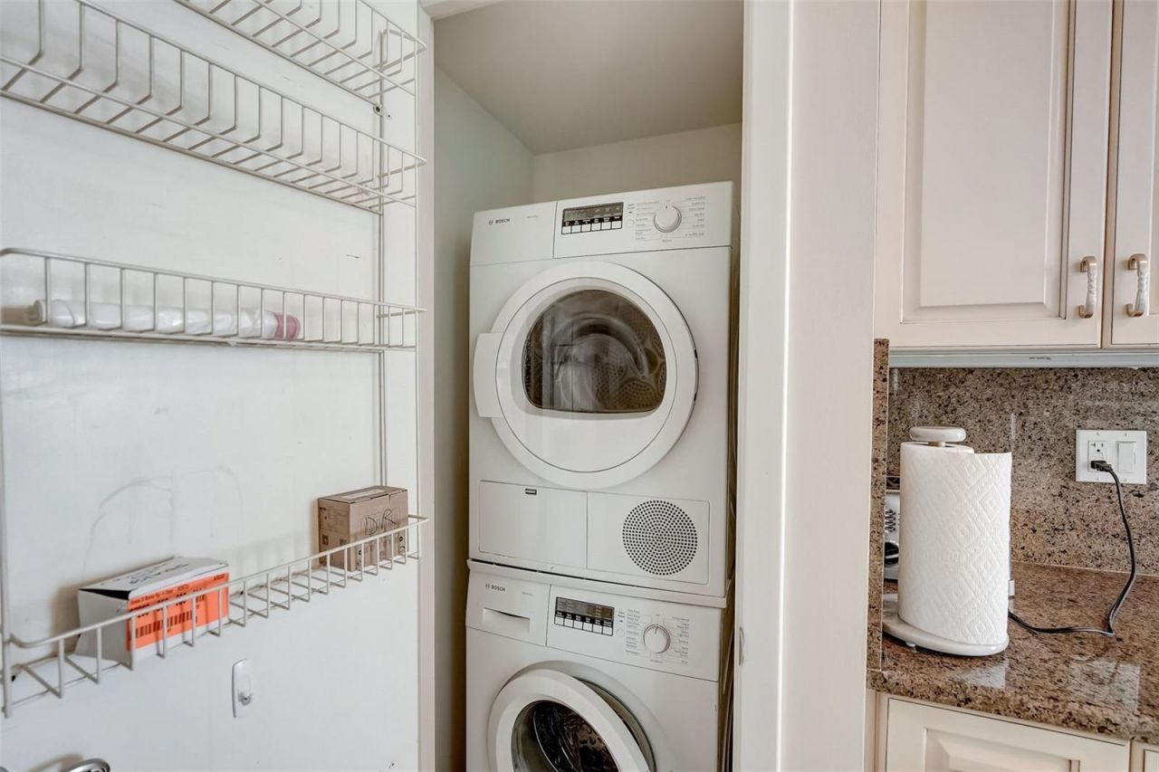 2425 Gulf Of Mexico Drive, Unit 14B, Longboat Key, FL 34228 Photo