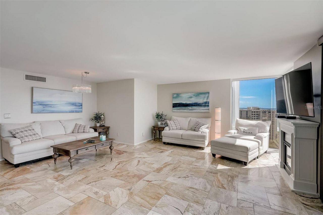 2425 Gulf Of Mexico Drive, Unit 14B, Longboat Key, FL 34228 Photo