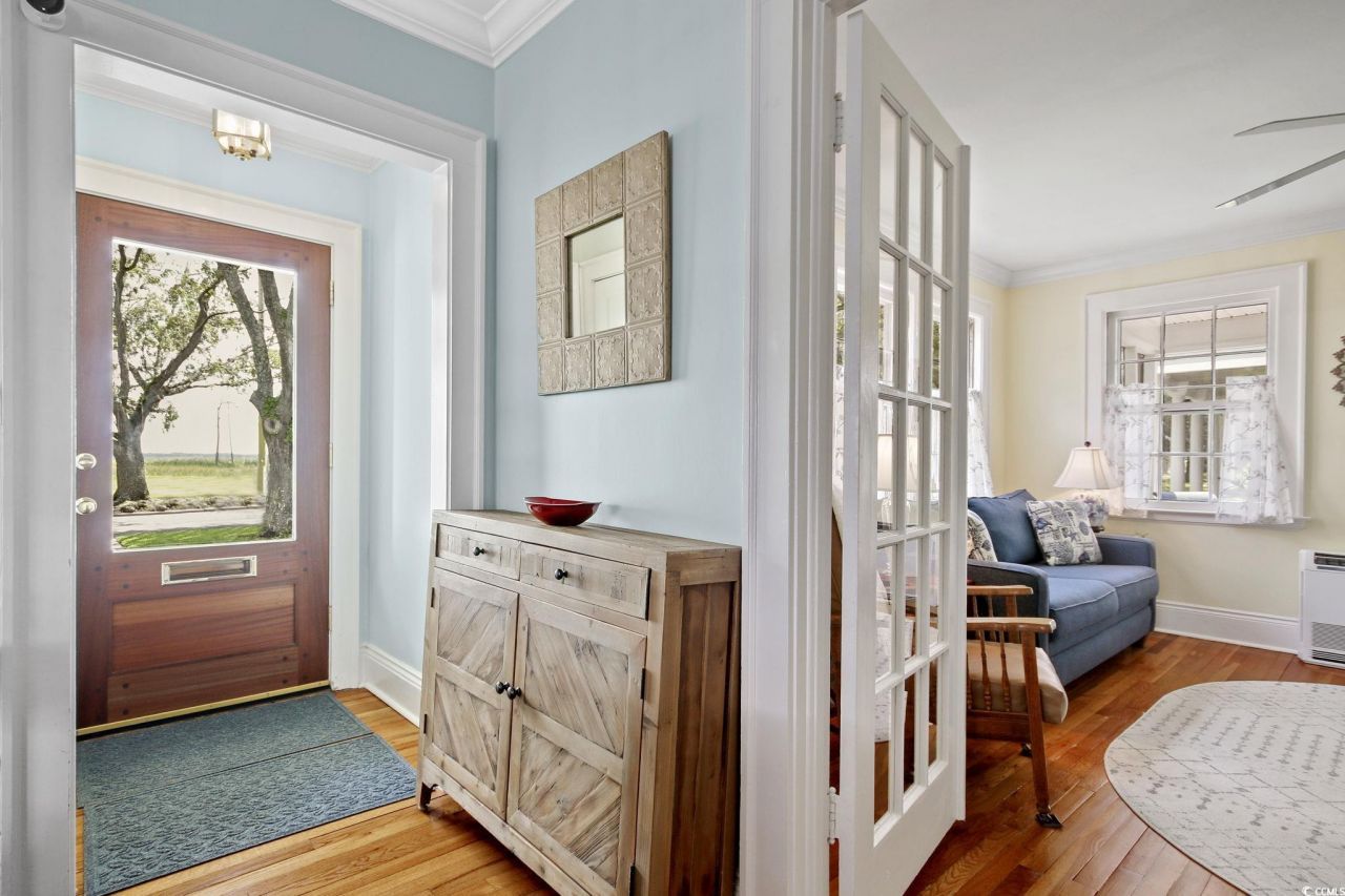 104 East Bay St. Photo 4