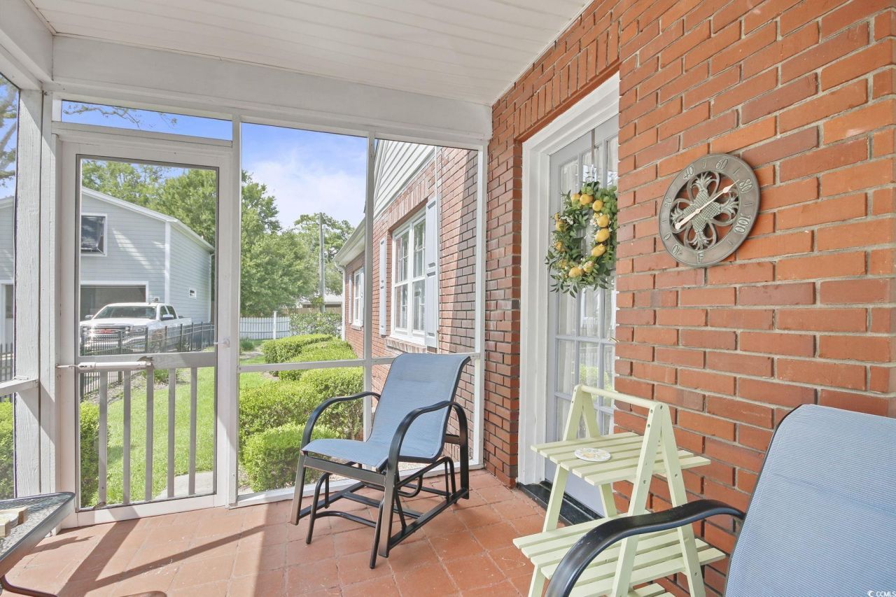 104 East Bay St. Photo 6