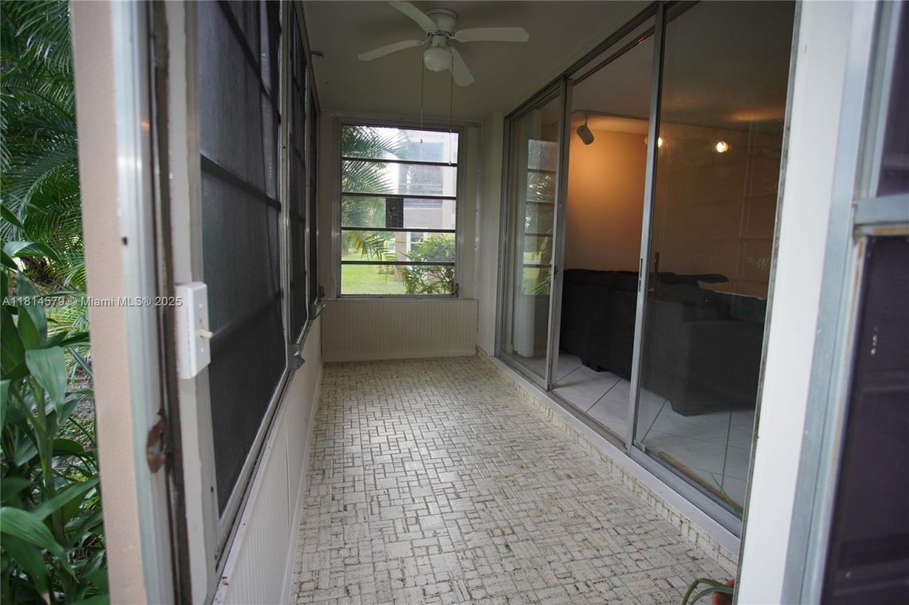 8380 Sands Point Blvd, Unit J110, Tamarac, FL 33321 Photo