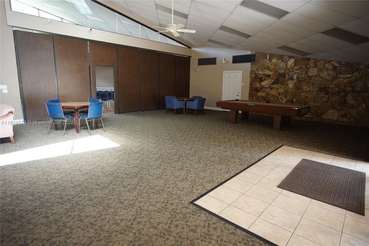 8380 Sands Point Blvd, Unit J110, Tamarac, FL 33321 Photo