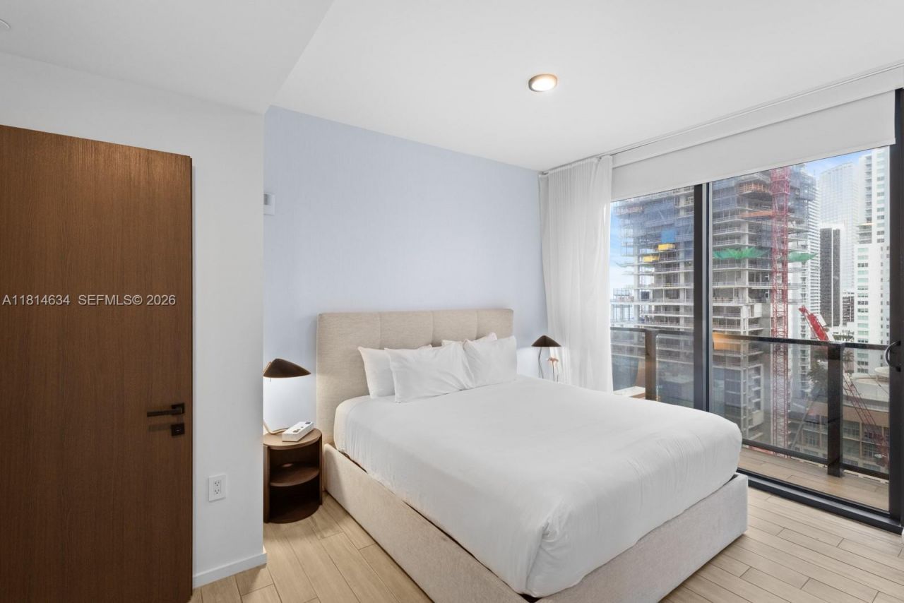 398 NE 5th St, Unit 1518, Miami, FL 33132 Photo