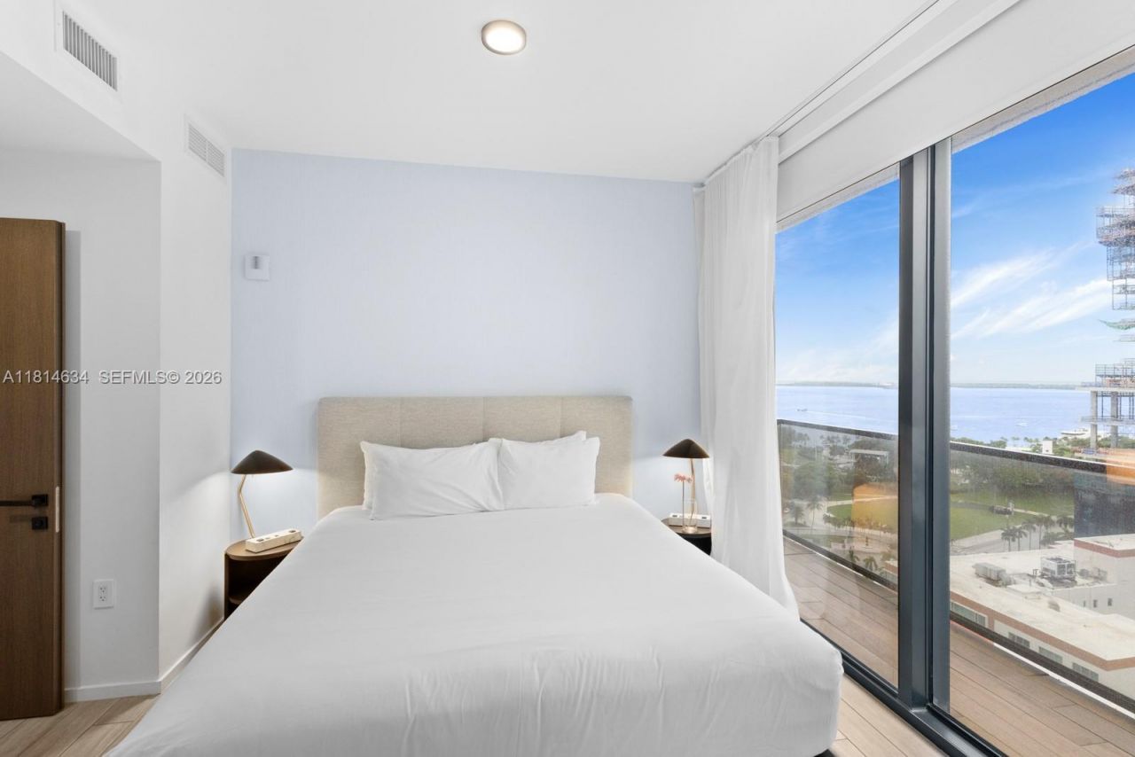 398 NE 5th St, Unit 1518, Miami, FL 33132 Photo