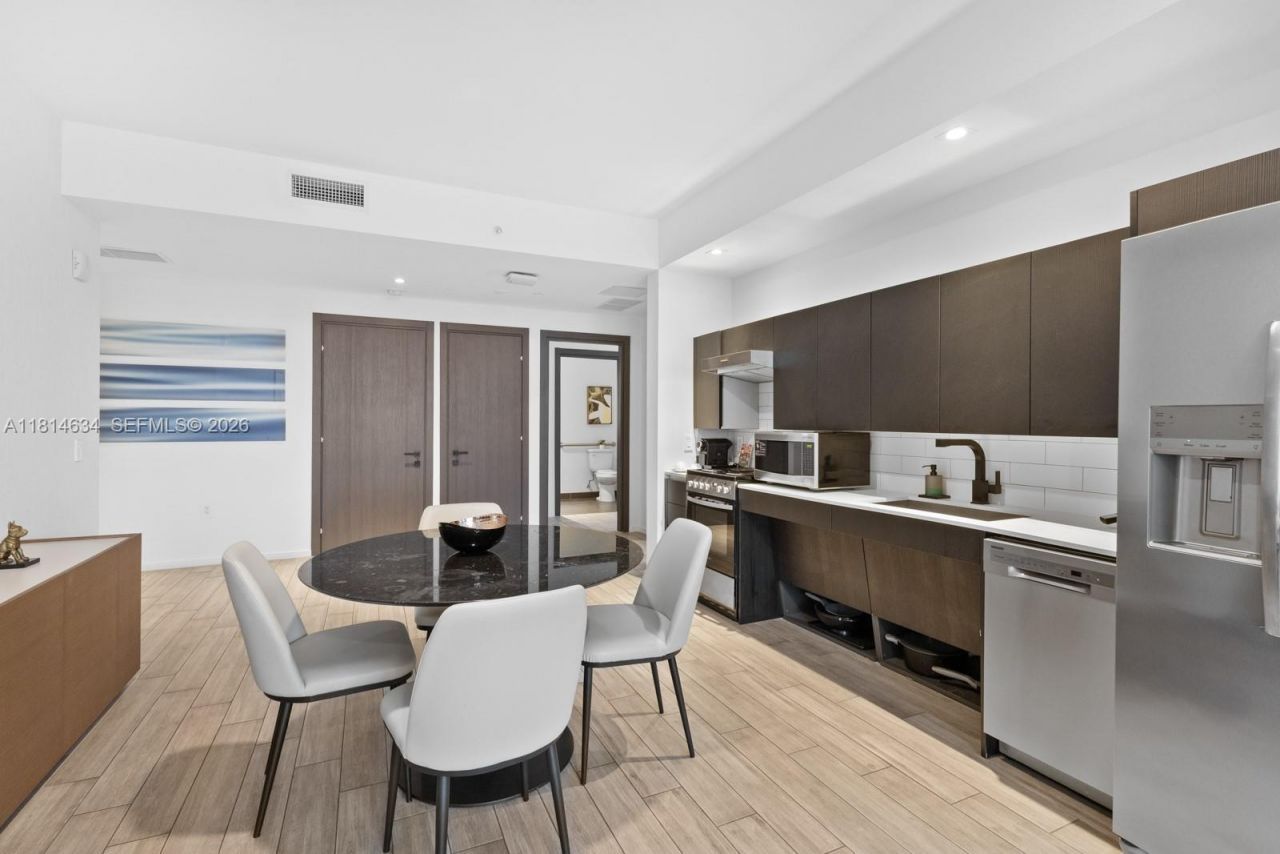 398 NE 5th St, Unit 1518, Miami, FL 33132 Photo