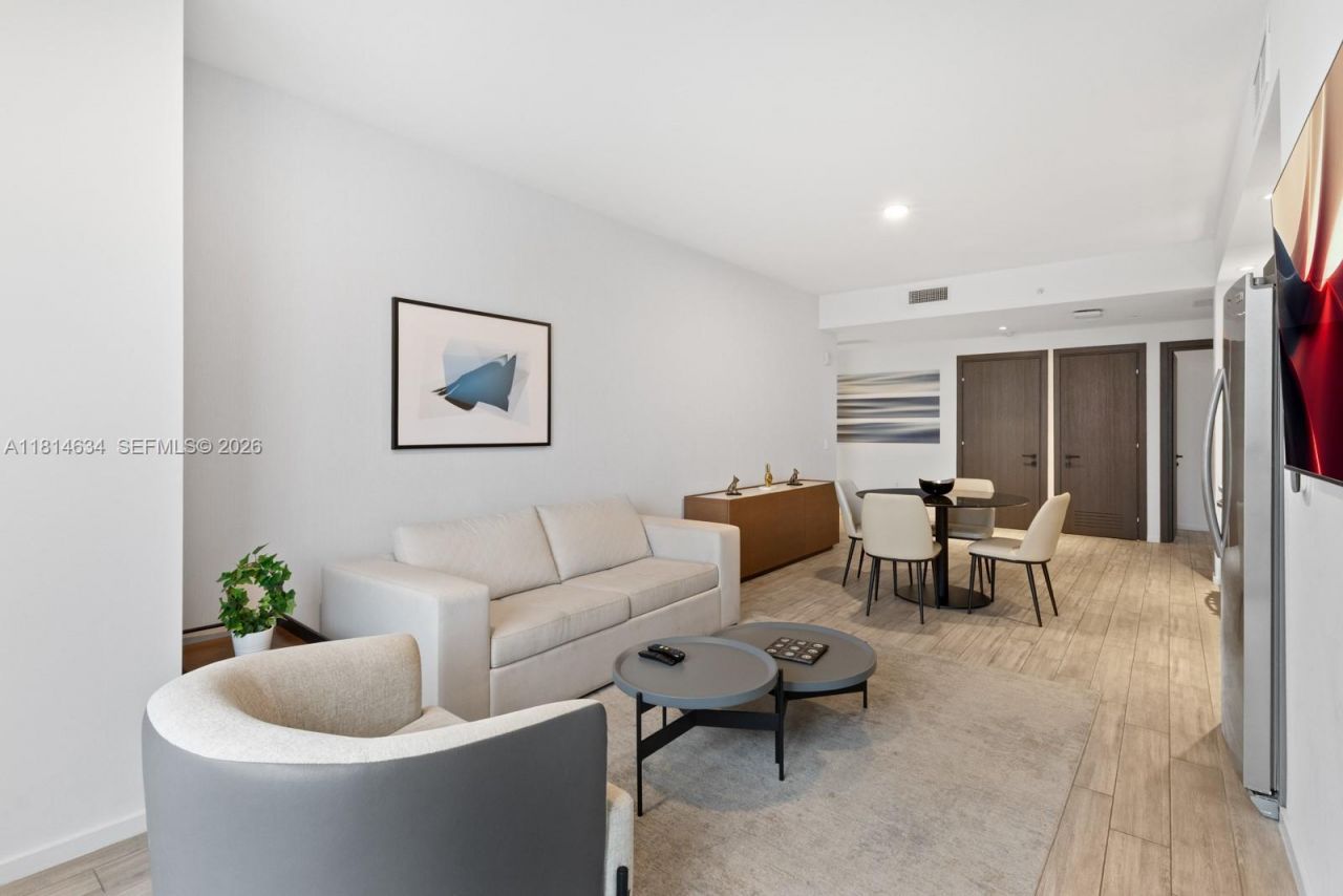 398 NE 5th St, Unit 1518, Miami, FL 33132 Photo