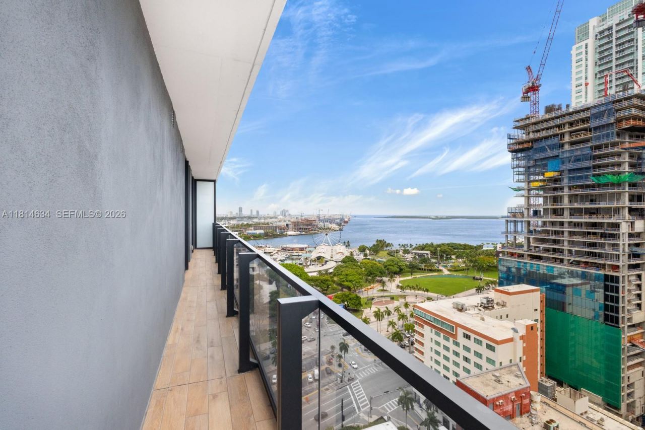 398 NE 5th St, Unit 1518, Miami, FL 33132 Photo