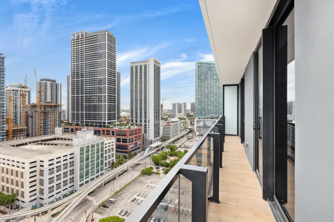 398 NE 5th St, Unit 1518, Miami, FL 33132 Photo