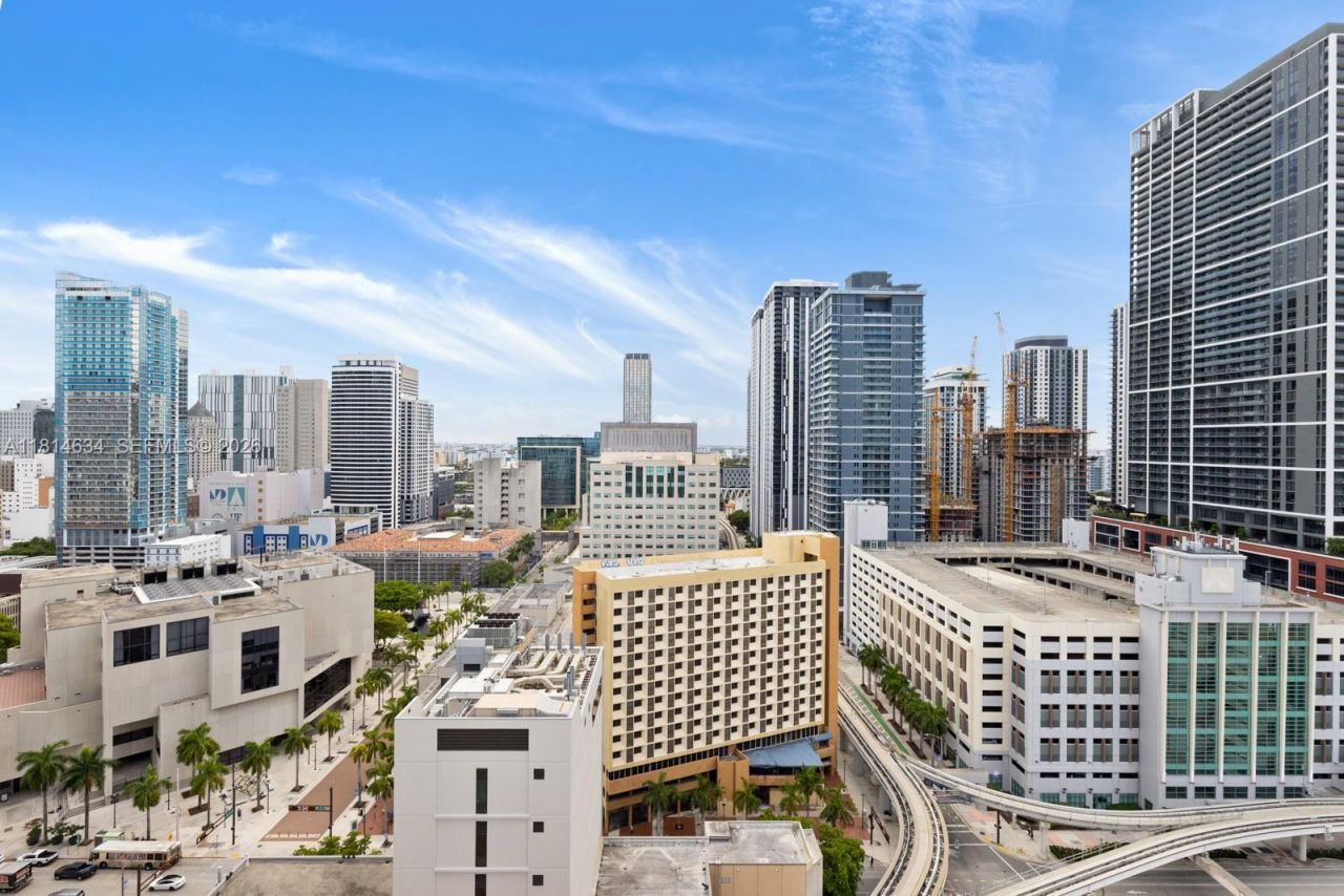 398 NE 5th St, Unit 1518, Miami, FL 33132 Photo