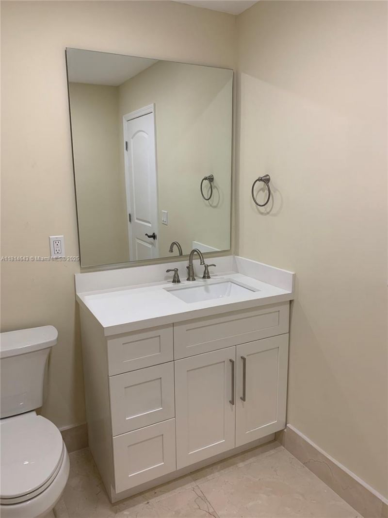 3235 SW 58th Ct, Miami, FL 33155 Photo