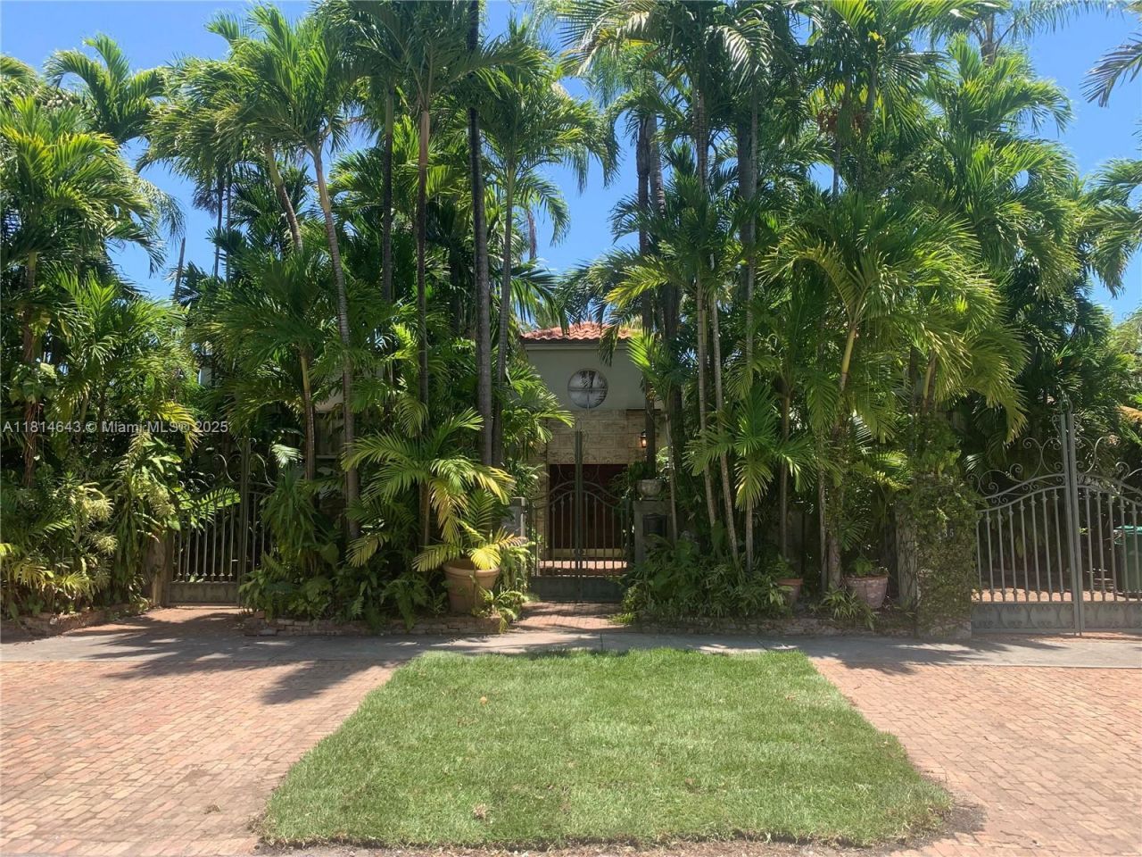 3235 SW 58th Ct, Miami, FL 33155 Photo