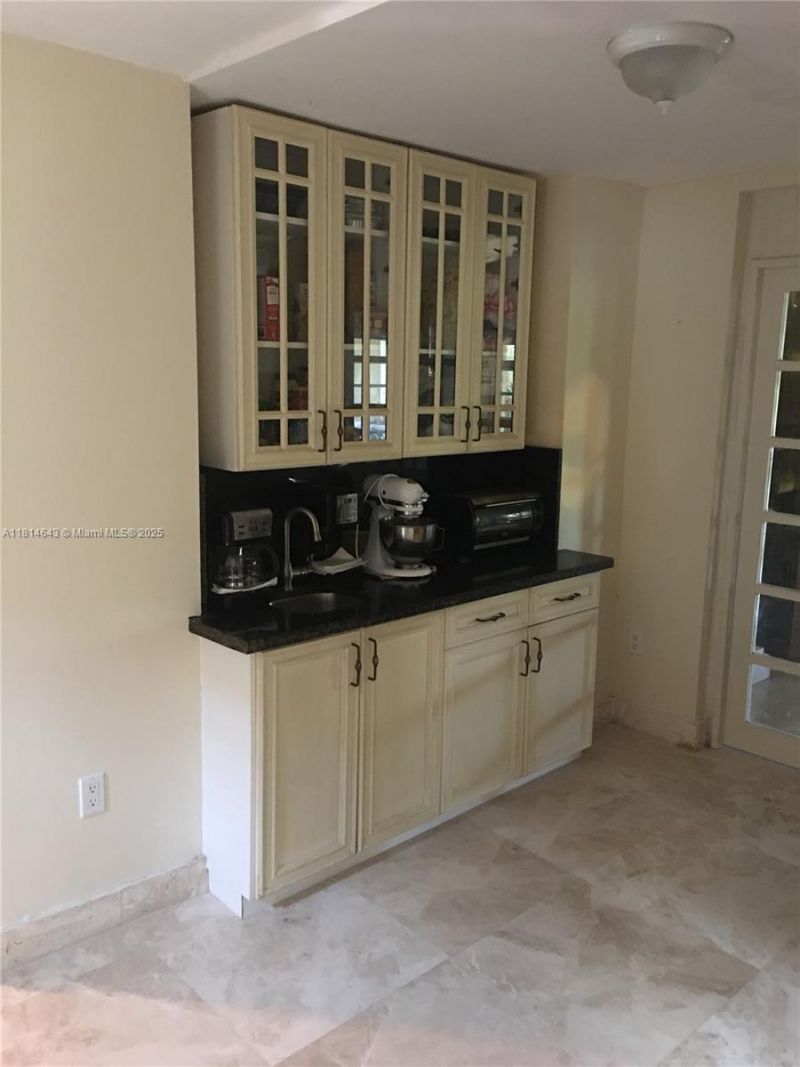 3235 SW 58th Ct, Miami, FL 33155 Photo