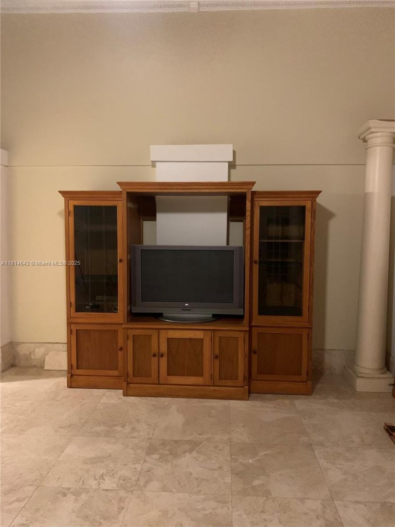 3235 SW 58th Ct, Miami, FL 33155 Photo