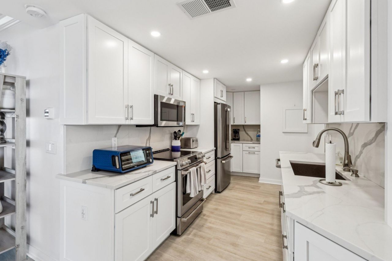 5400 N Ocean Drive E, Unit Pha, Singer Island, FL 33404 Photo