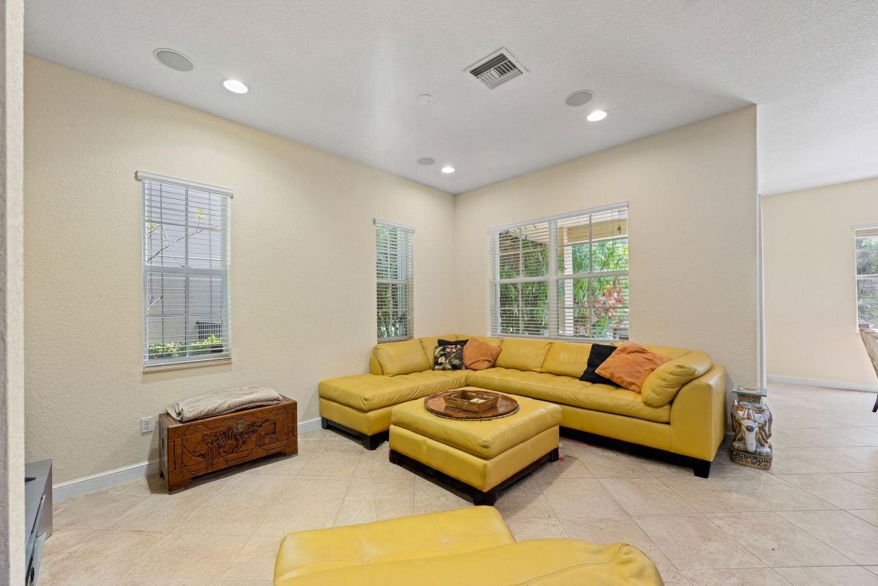 1043 Vintner Boulevard, Palm Beach Gardens, FL 33410 Photo