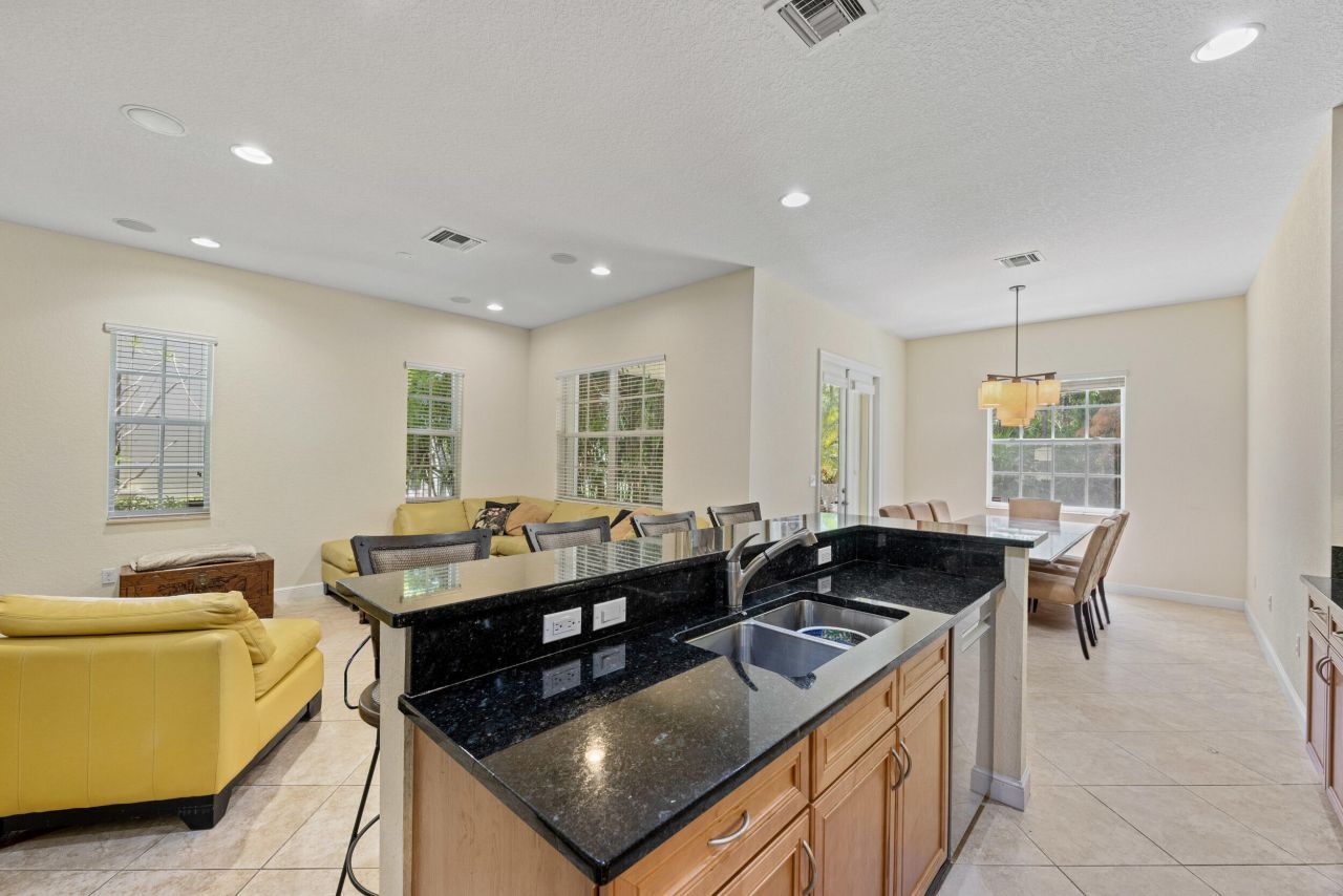 1043 Vintner Boulevard, Palm Beach Gardens, FL 33410 Photo