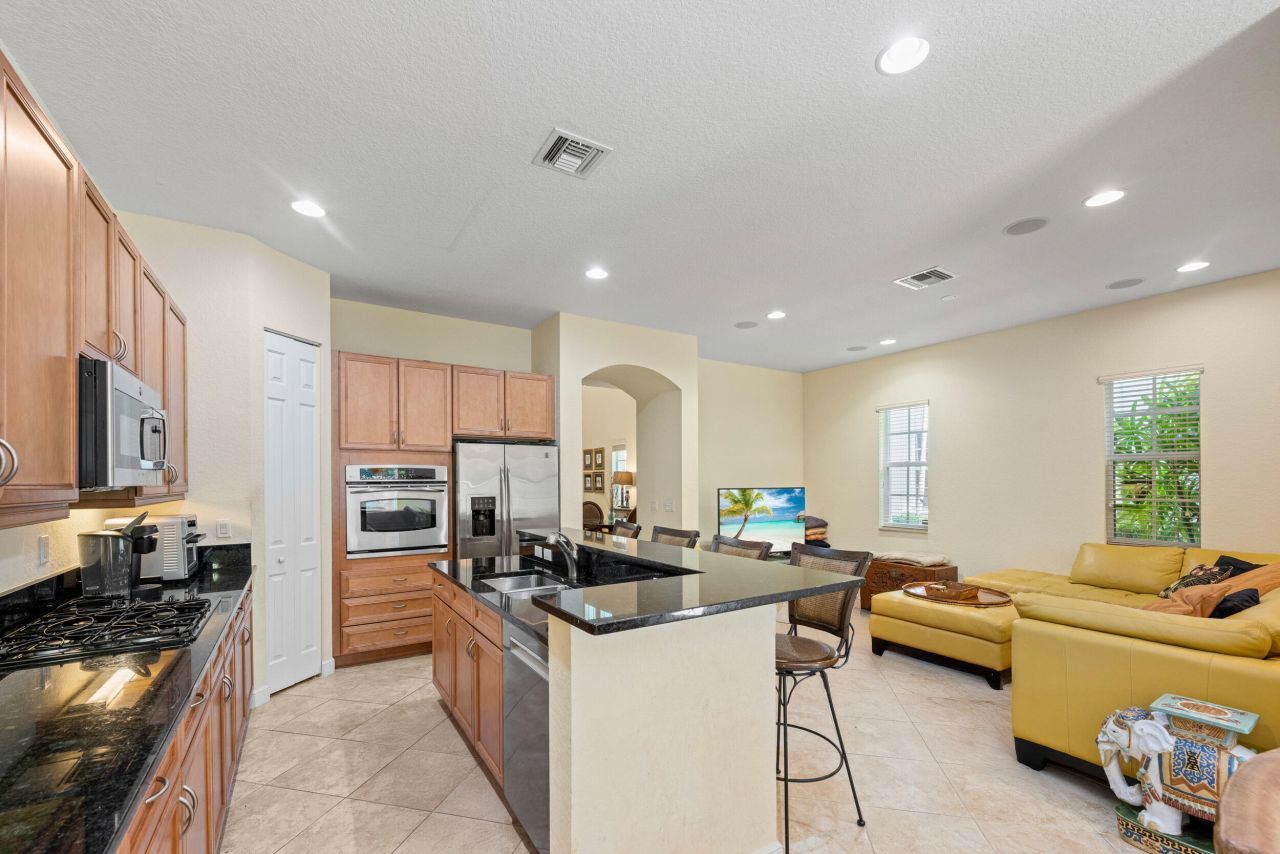 1043 Vintner Boulevard, Palm Beach Gardens, FL 33410 Photo