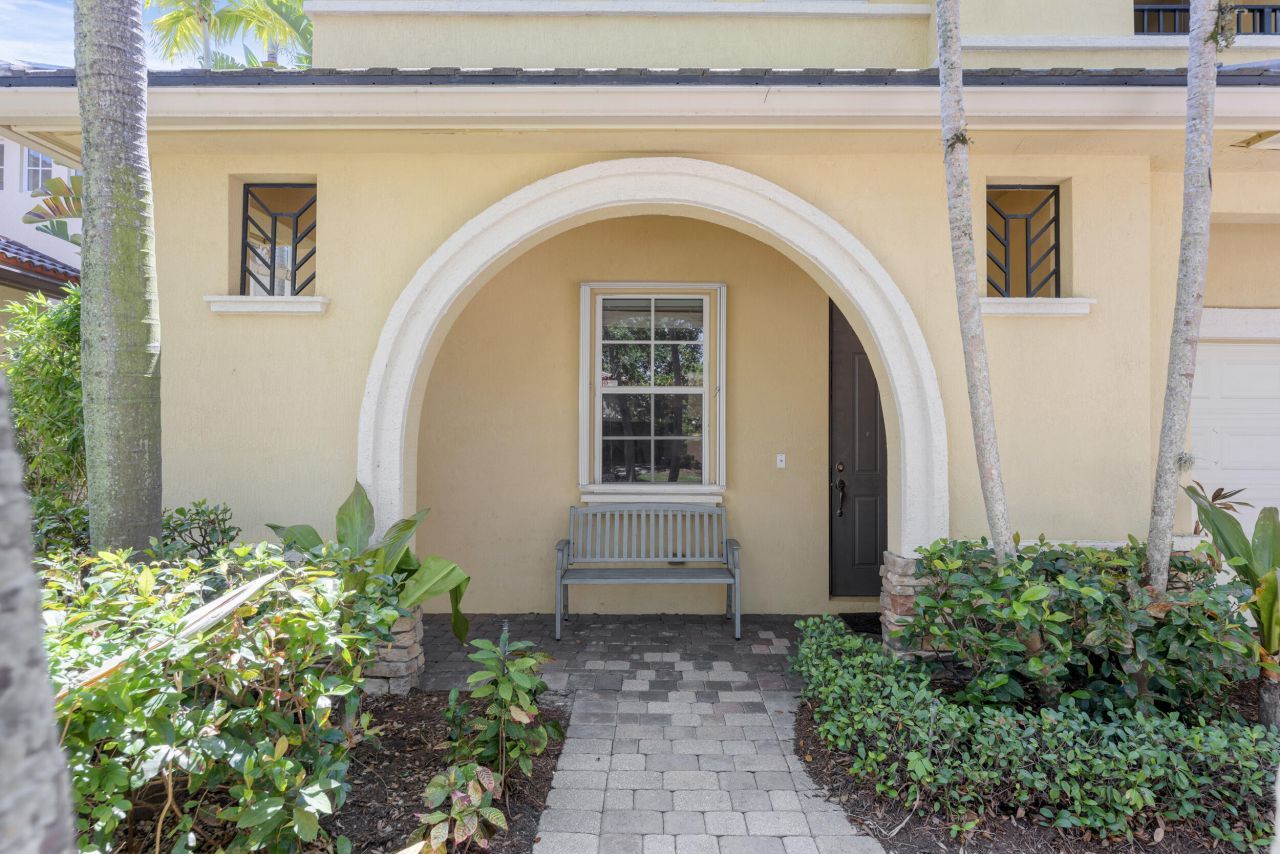 1043 Vintner Boulevard, Palm Beach Gardens, FL 33410 Photo