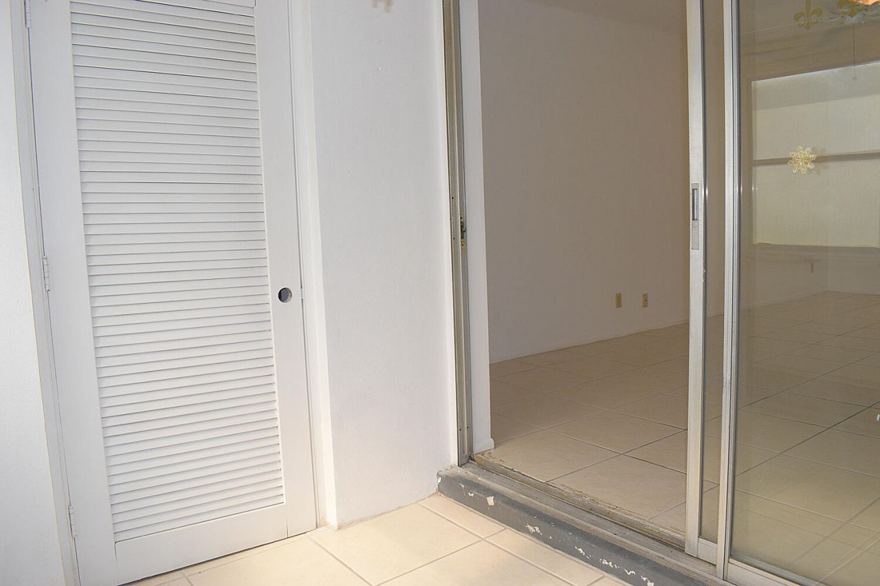 2930 Crosley Drive E, Unit G, West Palm Beach, FL 33415 Photo