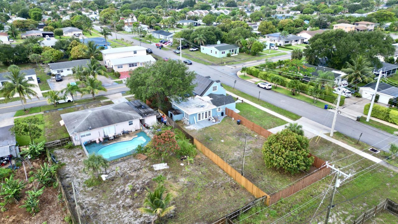 307 4th Street, Lake Park, FL 33403 Photo