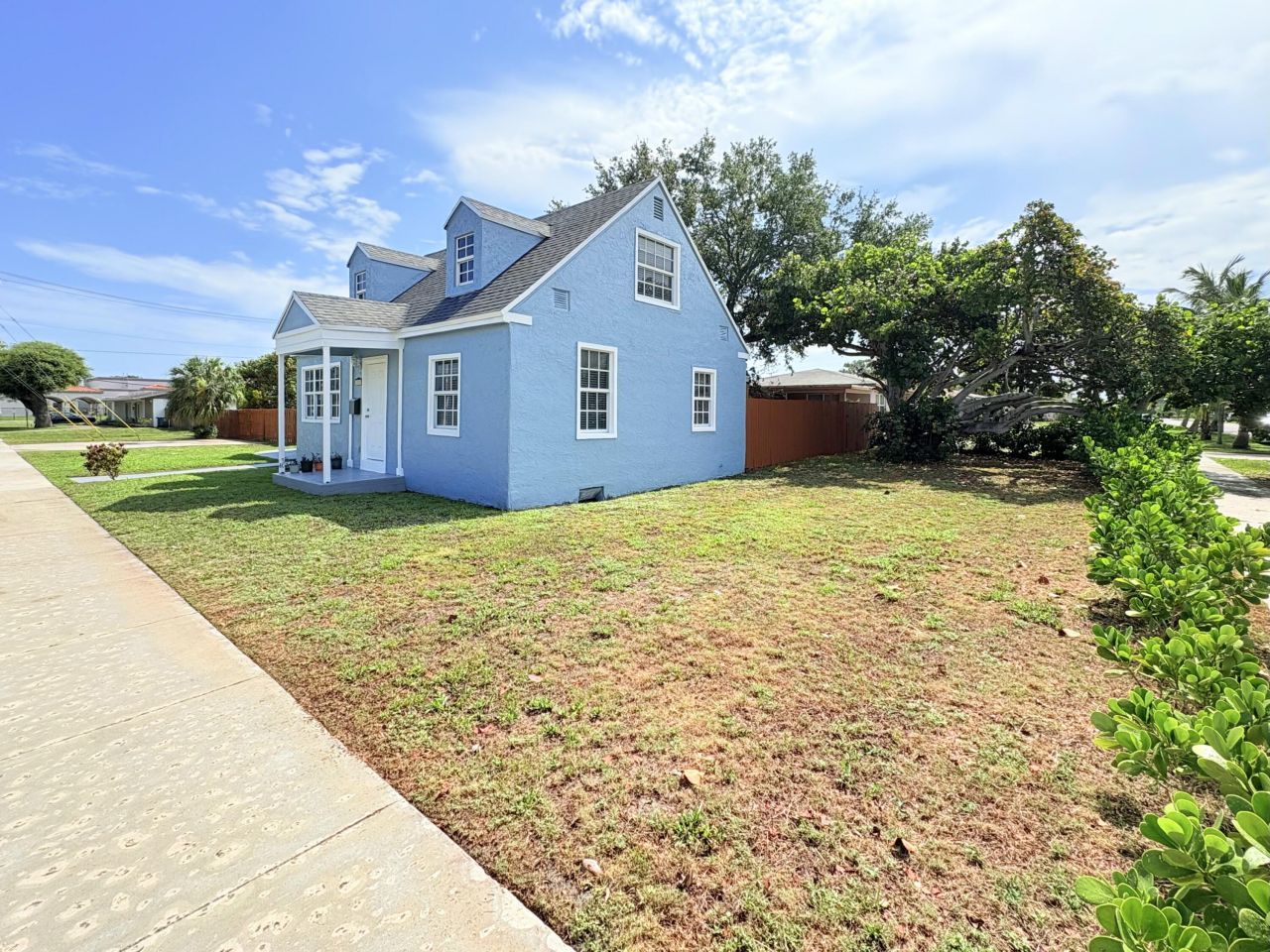 307 4th Street, Lake Park, FL 33403 Photo