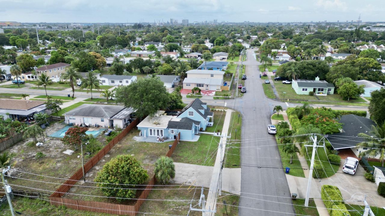 307 4th Street, Lake Park, FL 33403 Photo