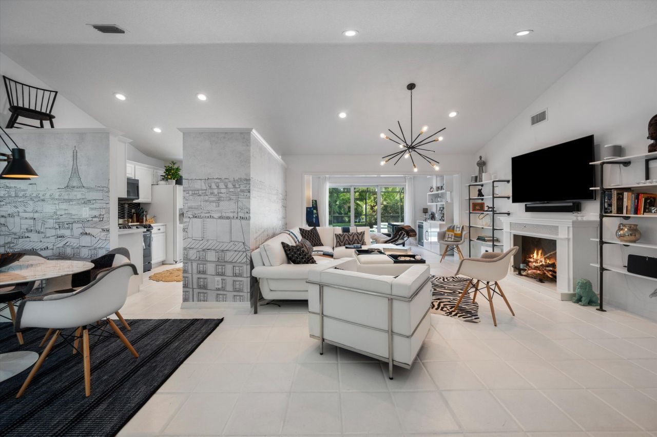 2252 Las Casitas Drive, Wellington, FL 33414 Photo