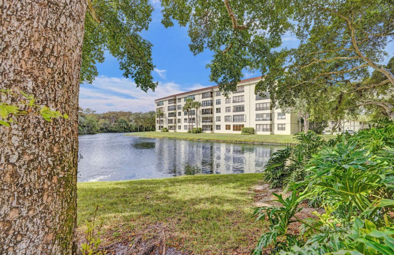 2768 Carambola Circle S, Unit 301, Coconut Creek, FL 33066 Photo