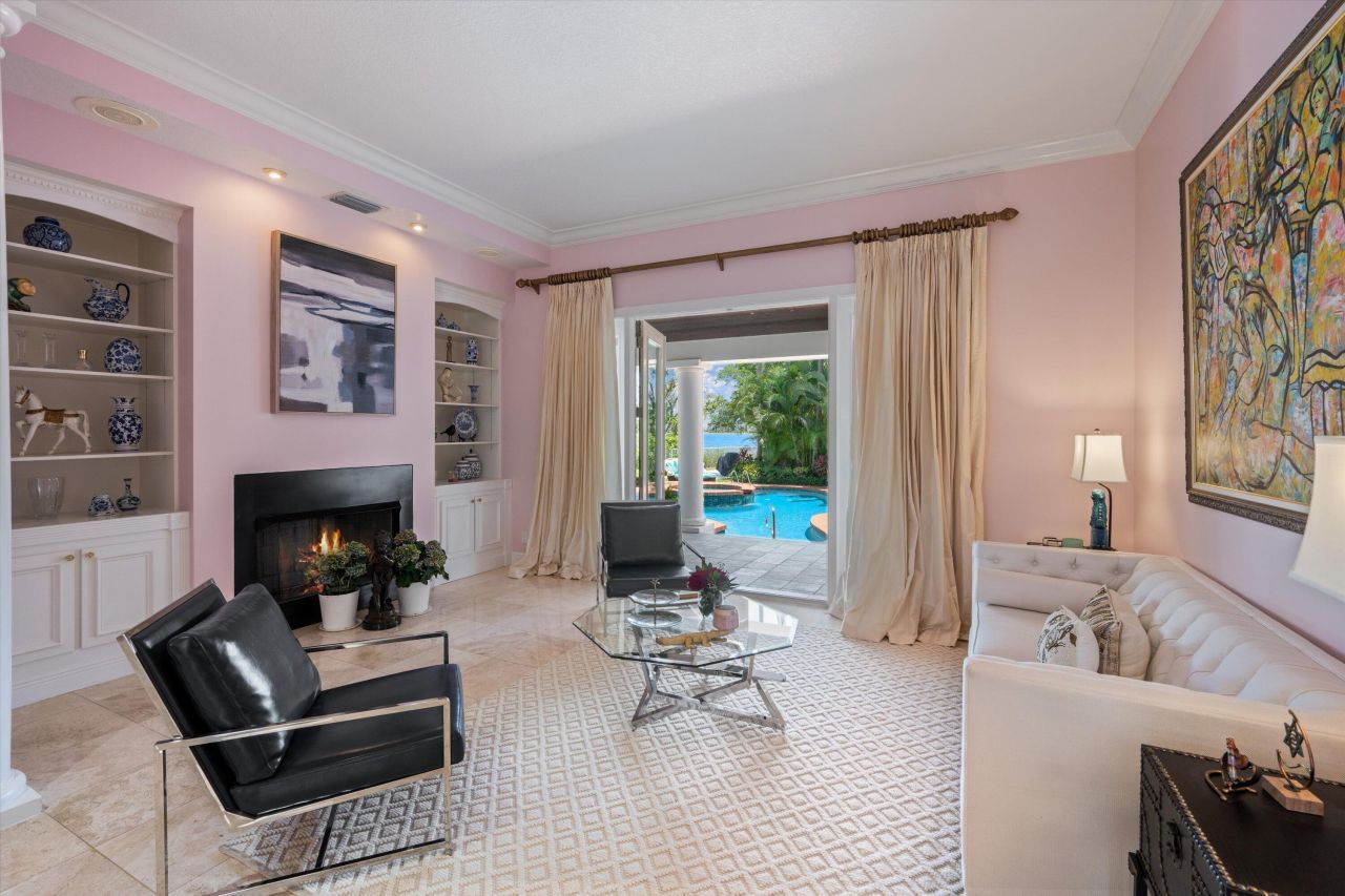 2 Firestone Circle, West Palm Beach, FL 33401 Photo