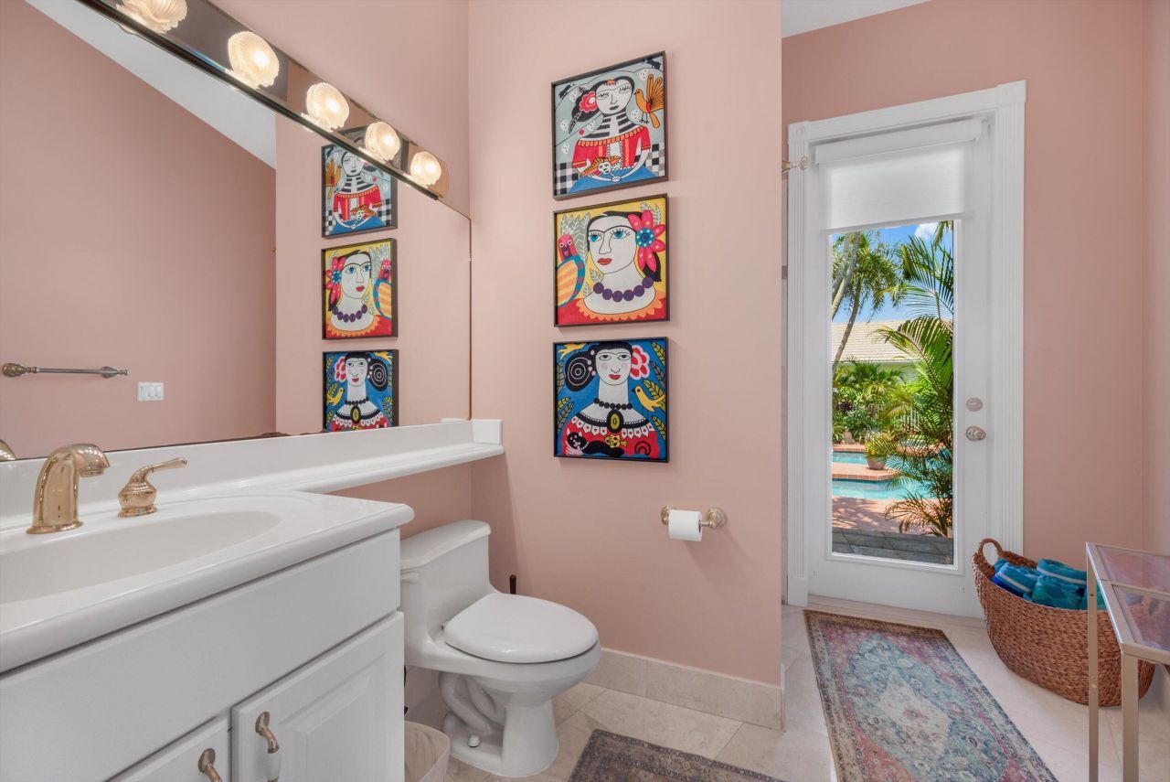 2 Firestone Circle, West Palm Beach, FL 33401 Photo