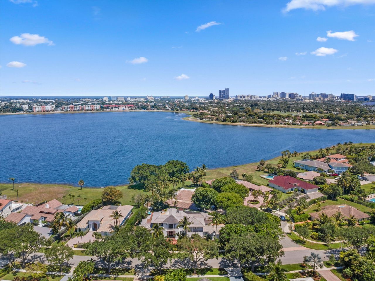 2 Firestone Circle, West Palm Beach, FL 33401 Photo