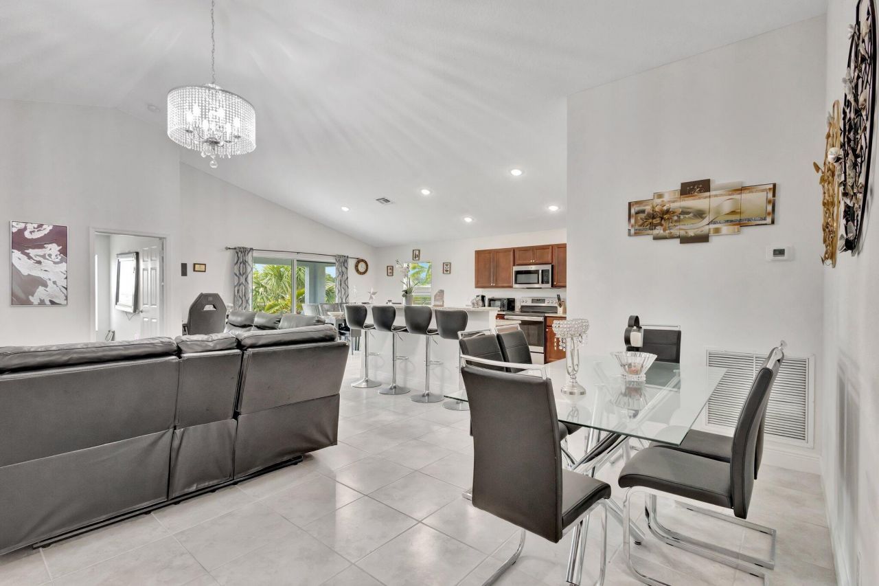 9709 Starboard Drive, Fort Pierce, FL 34945 Photo