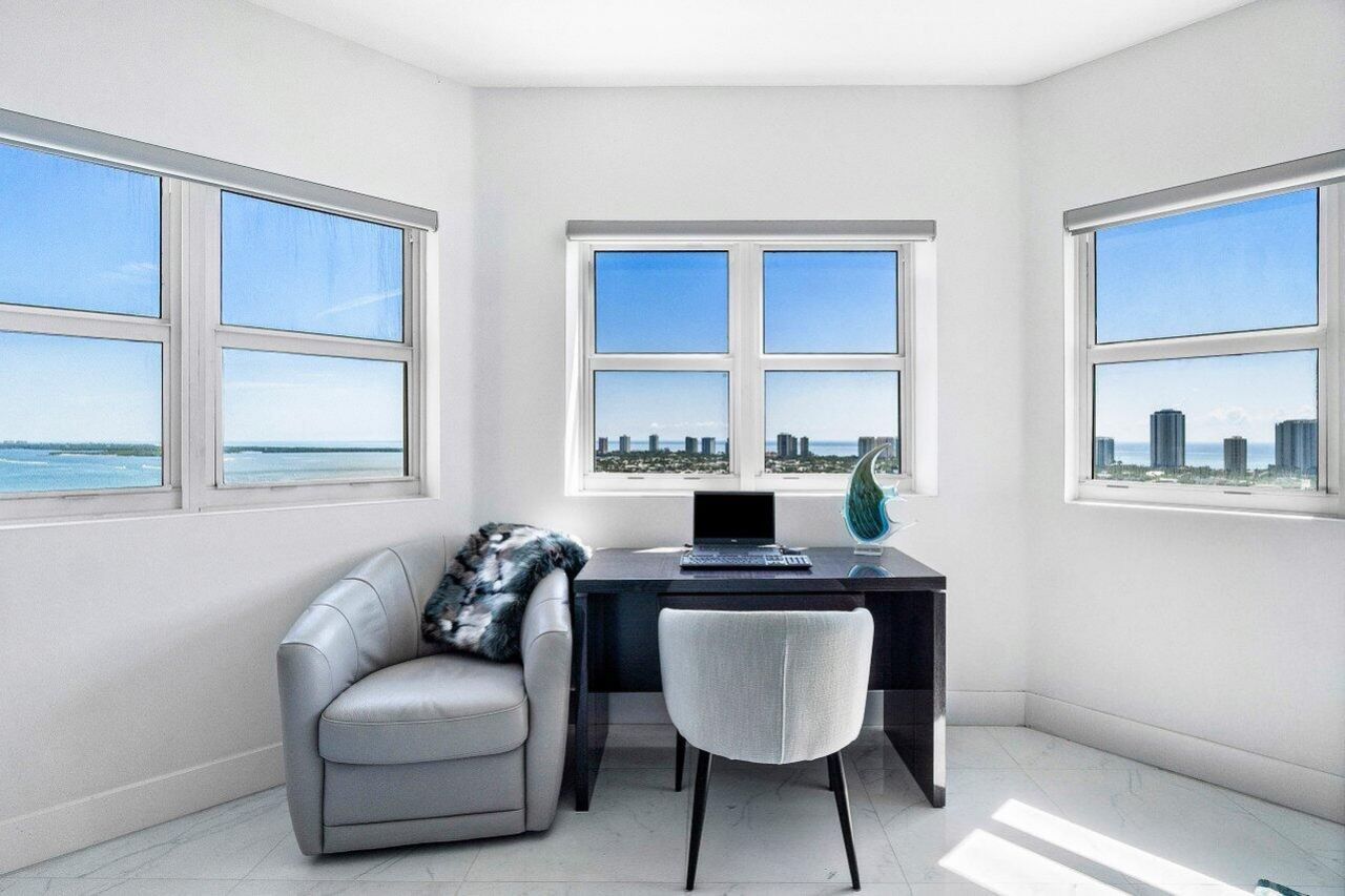 2640 Lake Shore Drive, Unit 2307, Riviera Beach, FL 33404 Photo