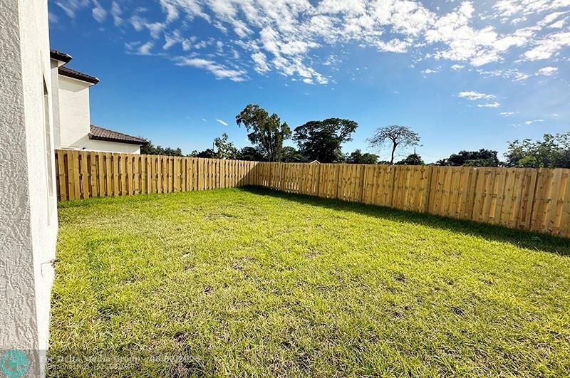 2437 NW 131st Circle, Miami, FL 33167 Photo