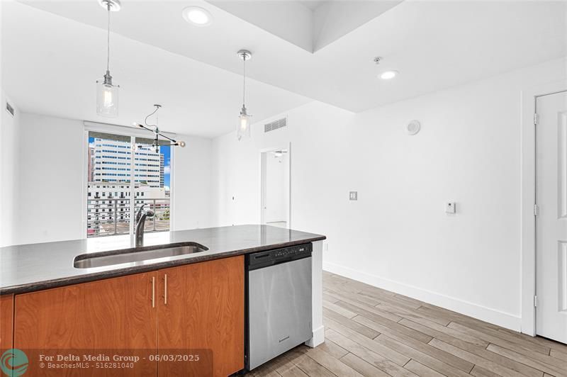 315 NE 3rd Avenue, Unit 805, Fort Lauderdale, FL 33301 Photo