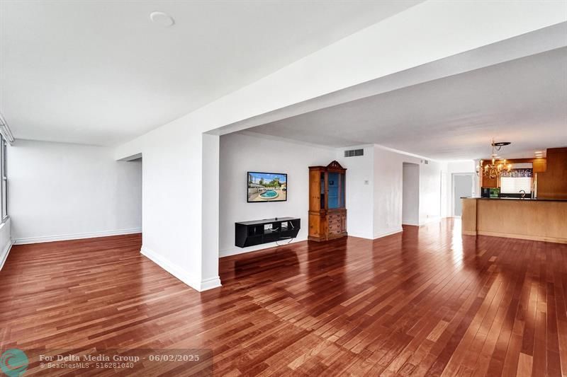 818 SE 4th Street, Unit 202, Fort Lauderdale, FL 33301 Photo