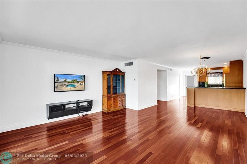 818 SE 4th Street, Unit 202, Fort Lauderdale, FL 33301 Photo