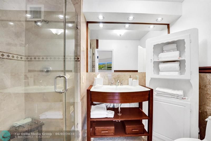 818 SE 4th Street, Unit 202, Fort Lauderdale, FL 33301 Photo