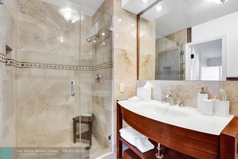 818 SE 4th Street, Unit 202, Fort Lauderdale, FL 33301 Photo